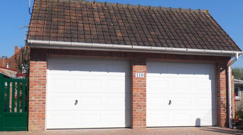 Installation de 2 portes de garages motorisées à Lestrem 62136